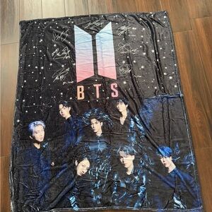 New Sealed BTS All Members Signatures Soft Throw Blanket 50x60 Fleece Bangtan
